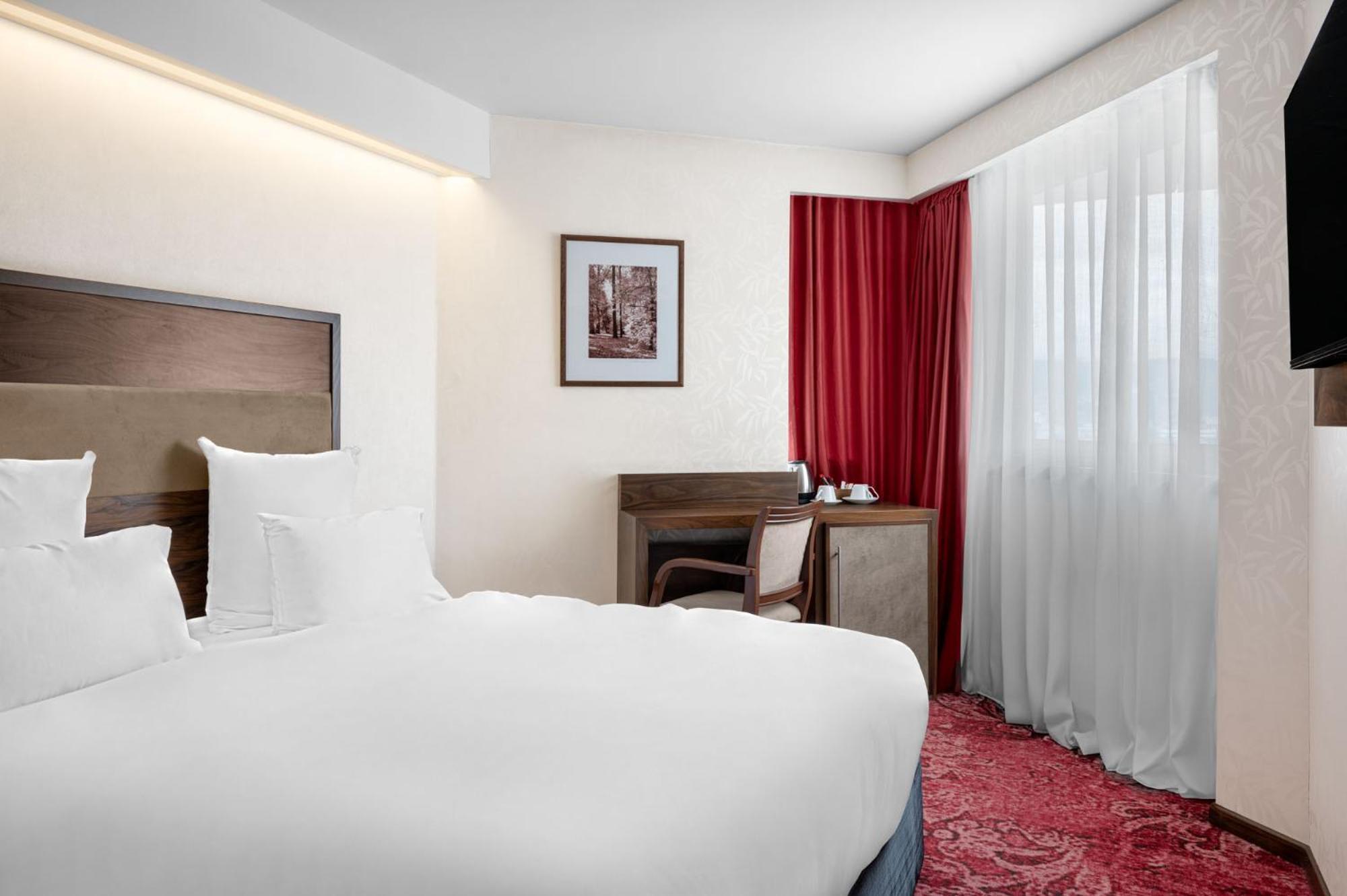 Movenpick Hotel Sarajevo Luaran gambar